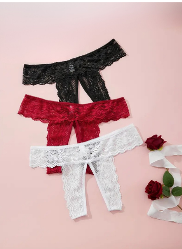 Bouquet Bouqtique Büyük Beden Fantezi Kadın 3'lü Özel Bölgeleri Açık Dantelli Tanga seti BQT350045-B